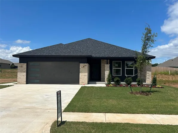 1203 Honeysuckle Hollow Dr, Noble, OK 73068