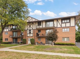 10965 S 84th Ave APT 3C, Palos Hills, IL