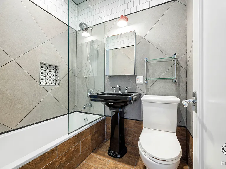 133 23rd St #3B — Photo 12