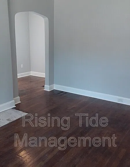 4404 Avenue M — Photo 3
