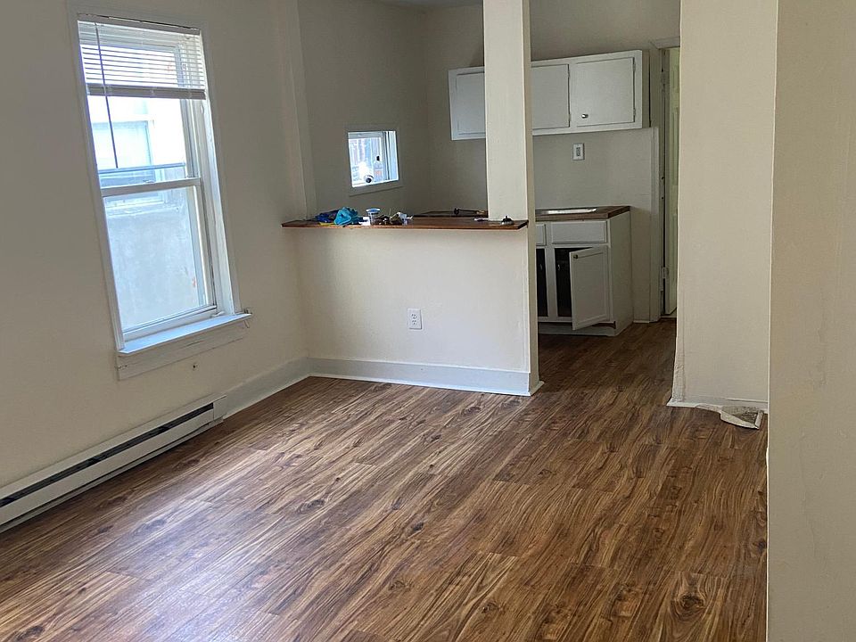 1st image of 1904 Cecil B Moore Ave #3
