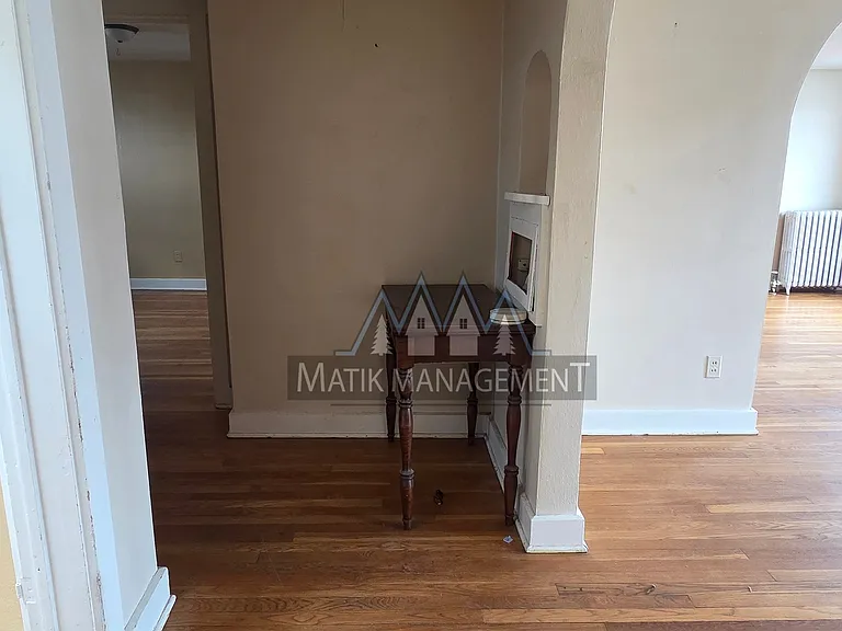 143 Main St W #1/2 — Photo 21