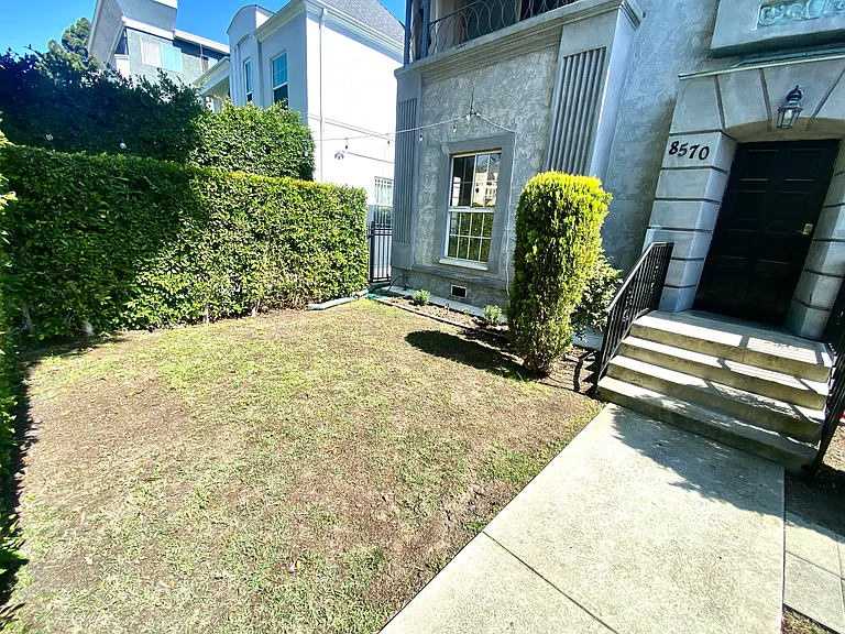 8570 W Olympic Blvd #8570 — Photo 16