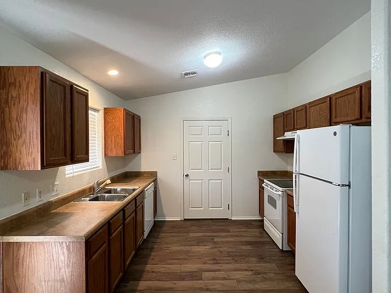 10331 S Monsoon Ave — Photo 7
