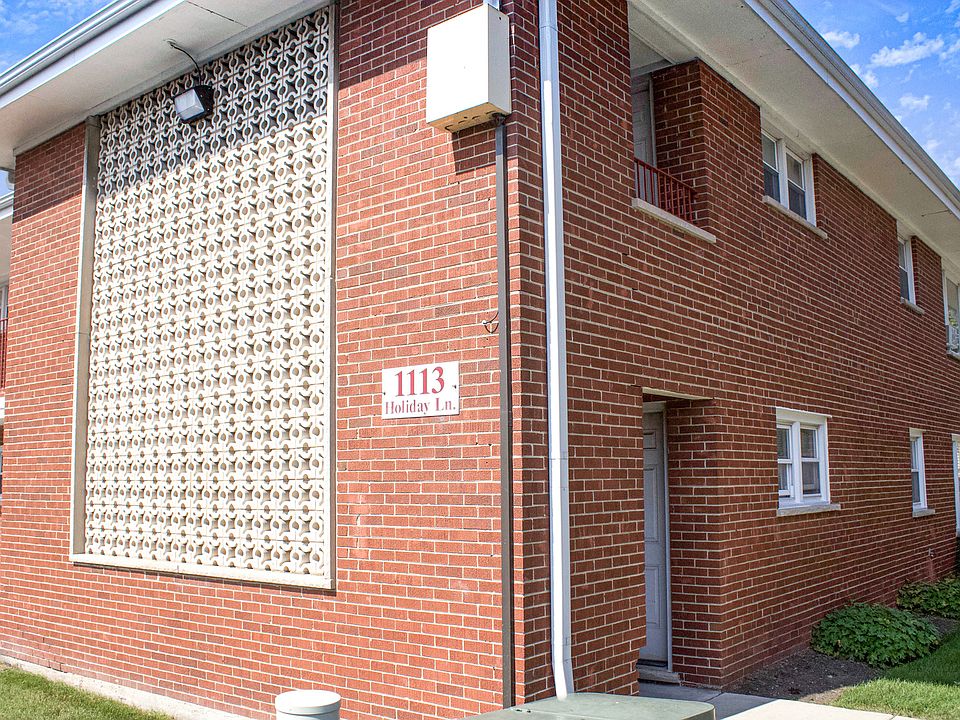 1st image of 1113 Holiday Ln Unit 13