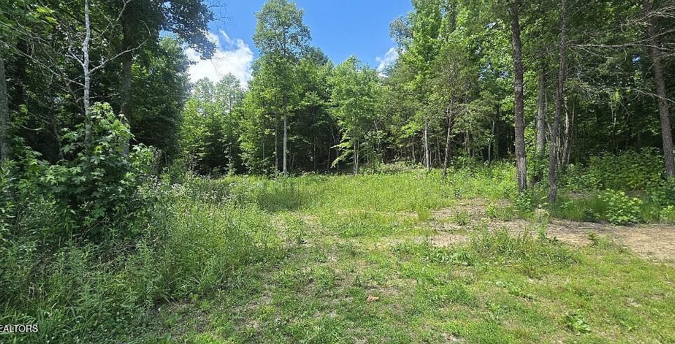 1st image of 925 Anderson Hollow Rd