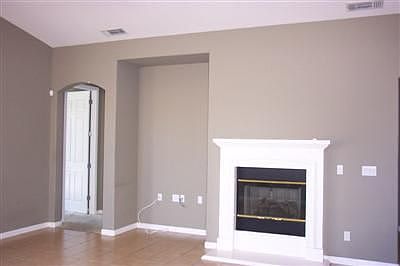 2nd image of 1983 Letterkenny Ln