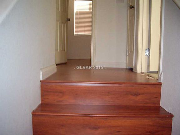 5th image of 7571 Redwood Point St