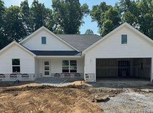 328 Vest Rd, Henryville, IN 47126