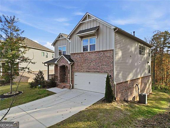 3rd image of 1435 Lemon Balm Ct