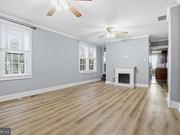 3rd image of 977 Baltimore St