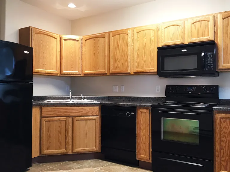 Apartments on Main - Live the Downtown Lifestyle — Photo 25