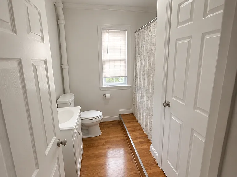 108 S Franklin St #5 — Photo 9