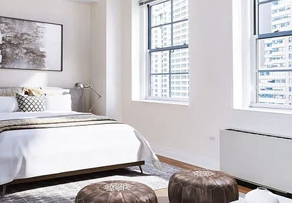 3rd image of 25 Wall St #1032