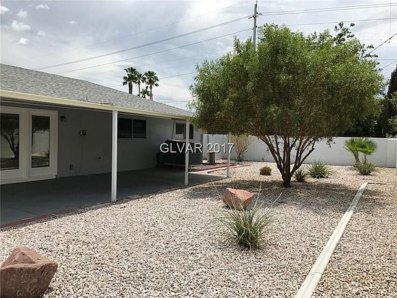 4th image of 103 Dahlia Ln