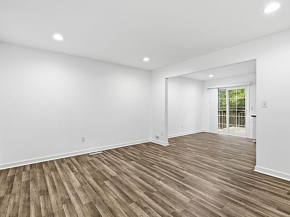 2nd image of 504 Miller Dr