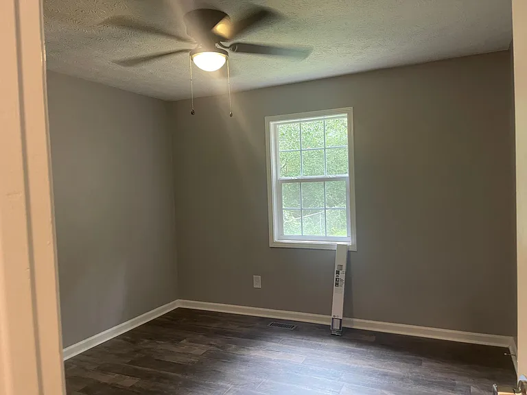 1812 Red Rose Ln — Photo 5