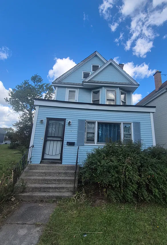 2 bed, 1100 sqft, $1,300 — Photo 1