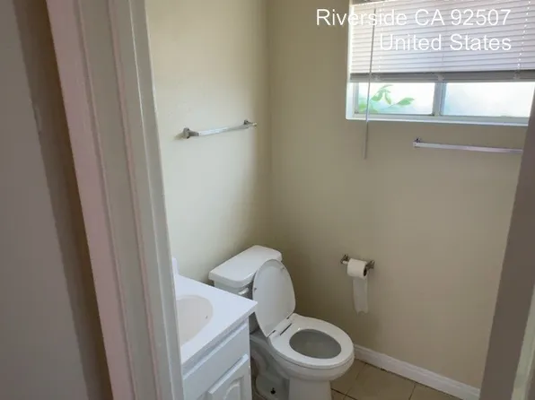 421 Devener St APT D, Riverside, CA 92507