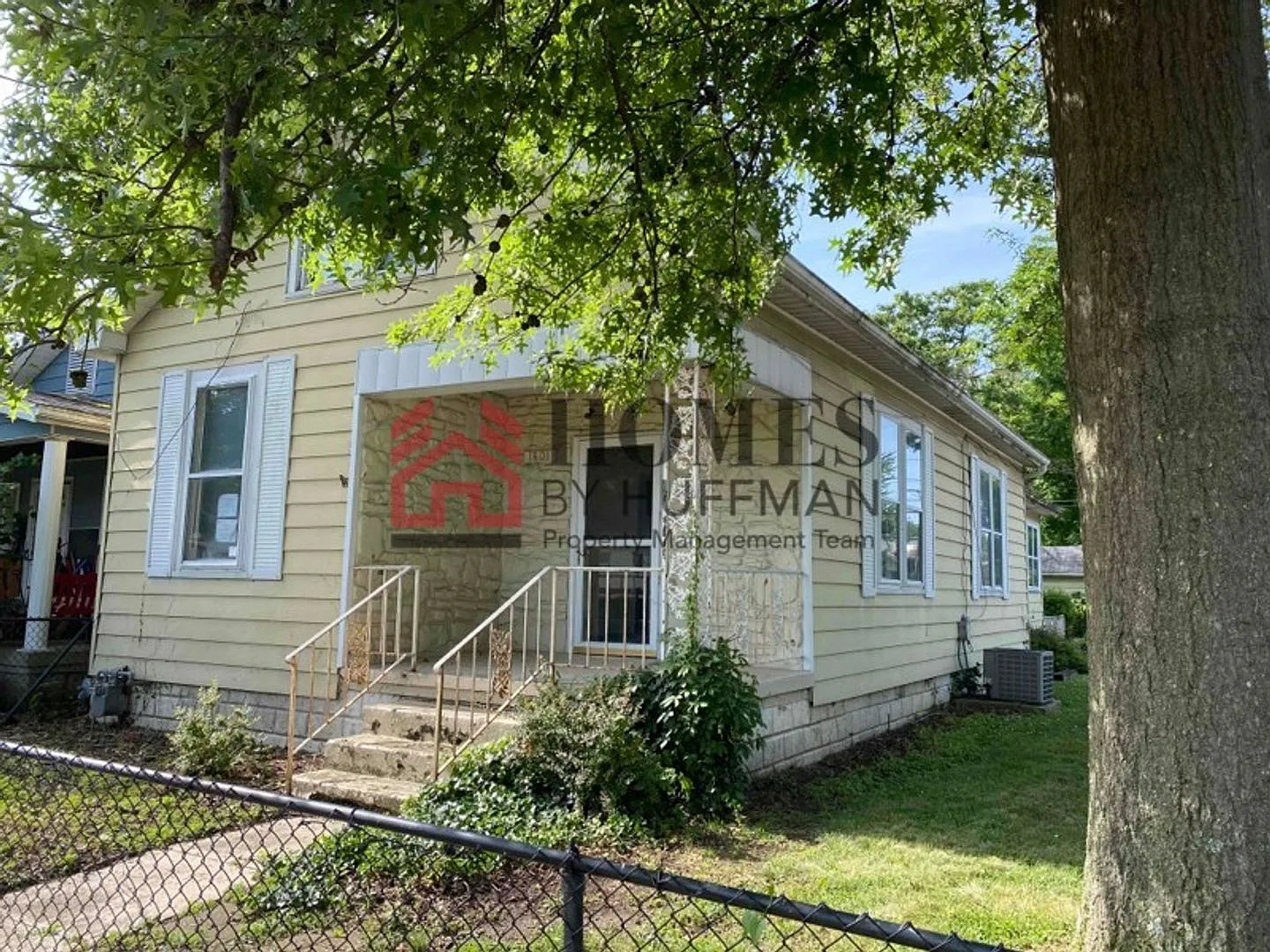 1401 E Illinois St photo 1