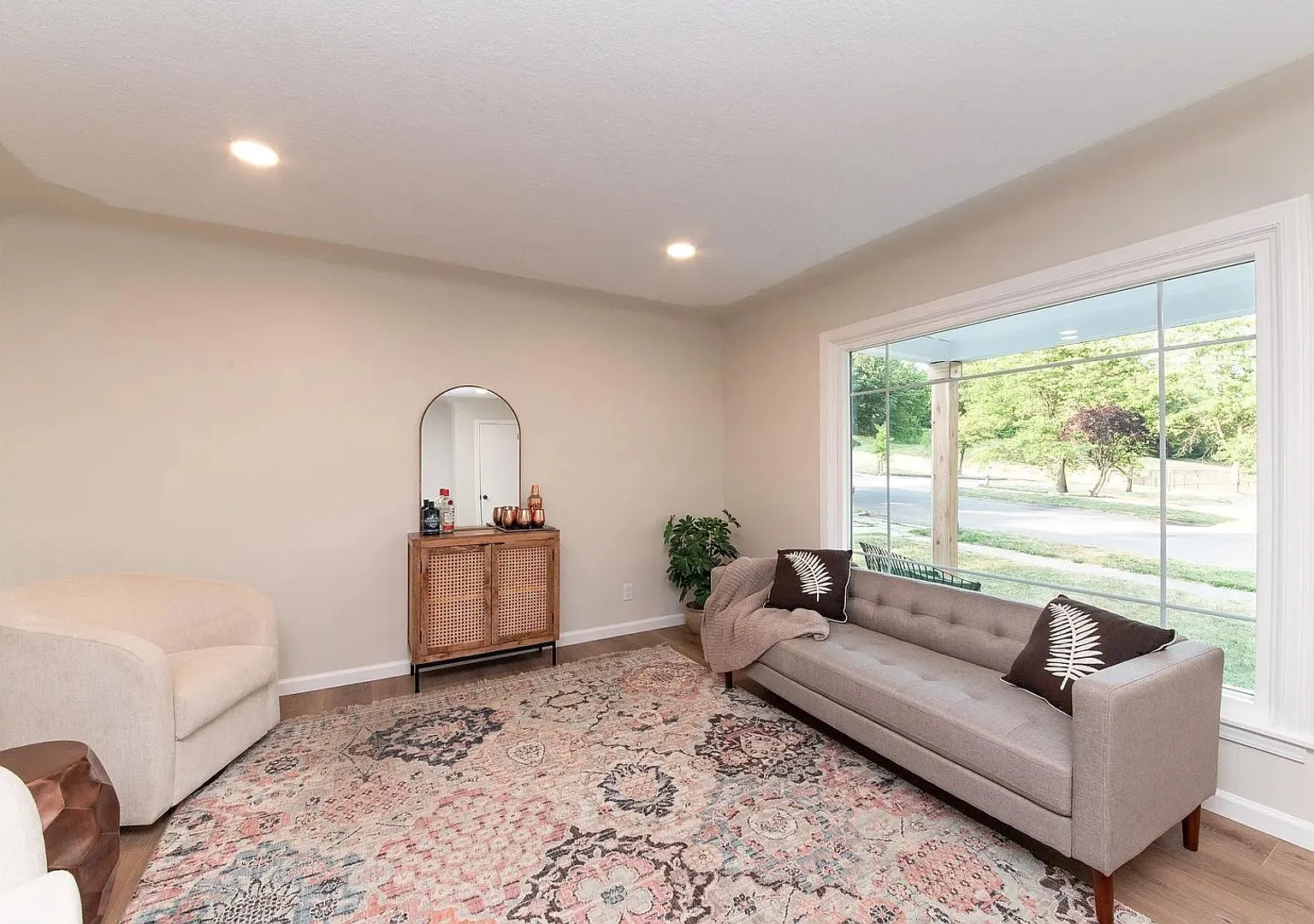 Updated 4-Bedroom Home Near Mulick Park & Gaslight Village — Photo 3
