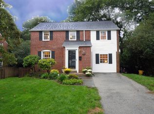 124 Hickory Ln, Bryn Mawr, PA 19010