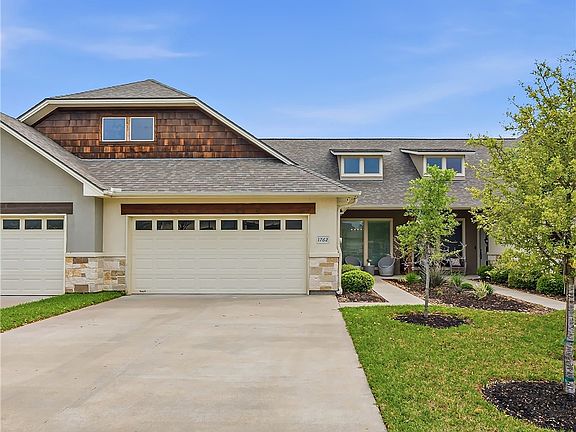 2nd image of 1762 Lonetree Dr