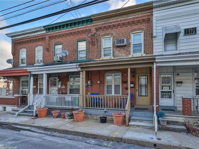 329 1/2 N Railroad St, Allentown, PA, 18102