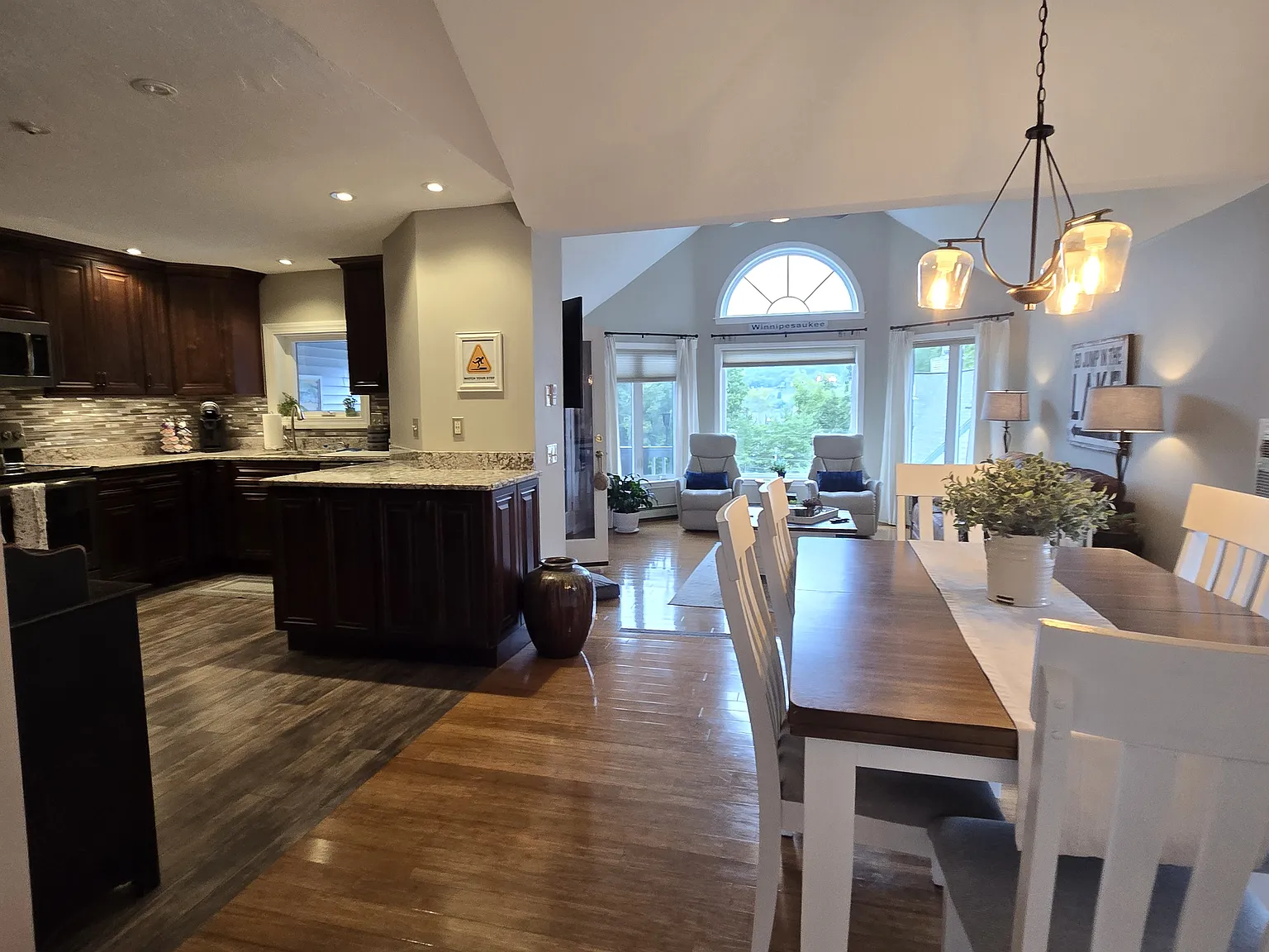 738 Weirs Blvd — Photo 2