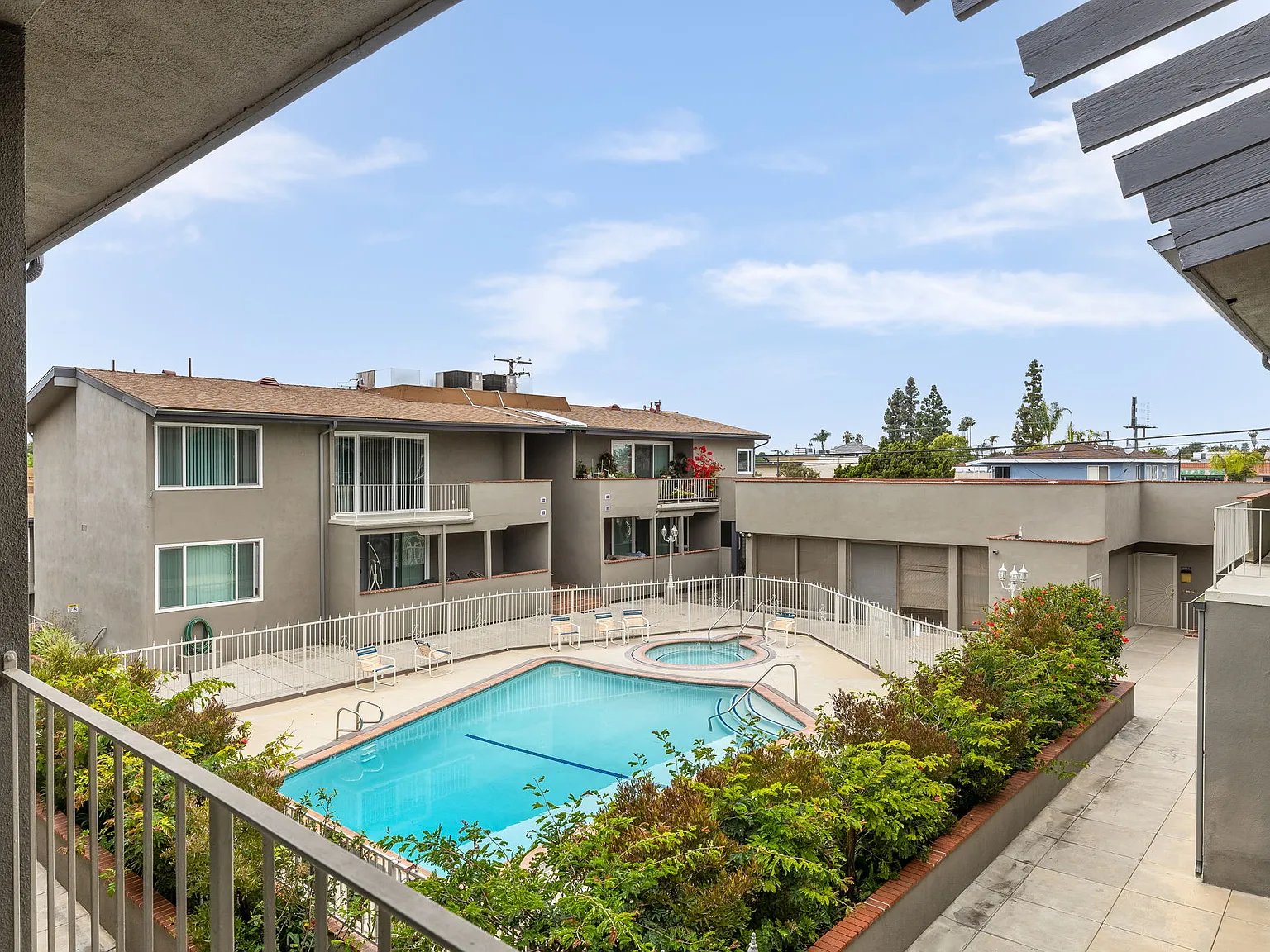 Florence Villas — Photo 1