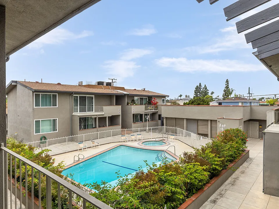 Florence Villas