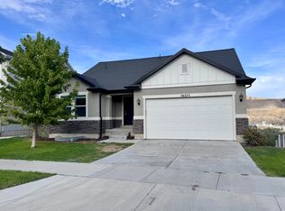 16371 S Coupler Ln, Bluffdale, UT 84065