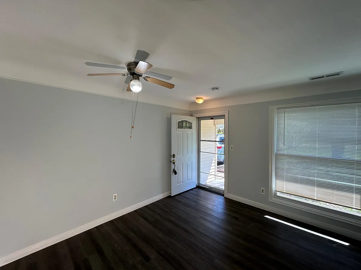 living room - 92 Kirk Lane Dr