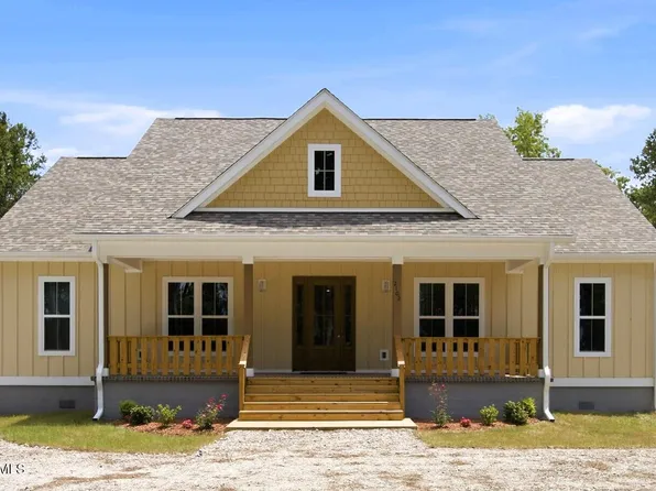 2102 Midway Road SE, Bolivia, NC 28422