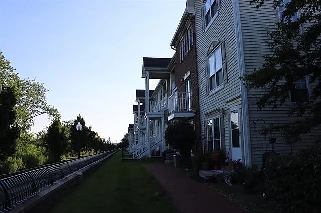 76 Cherry St — Photo 2