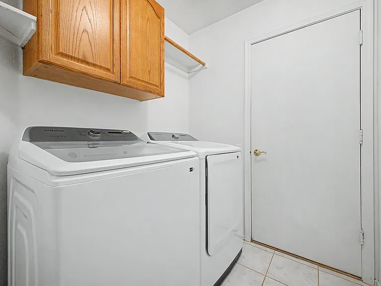 445 W Sereno Dr — Photo 18