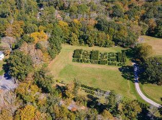 526 Al Harvey Rd, Stonington, CT 06378