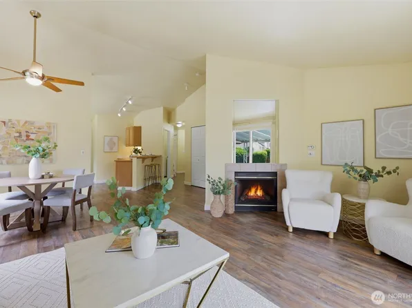 5220 77th Street W #8, Lakewood, WA 98499