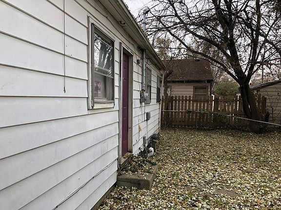 2nd image of 2430 N Centennial St