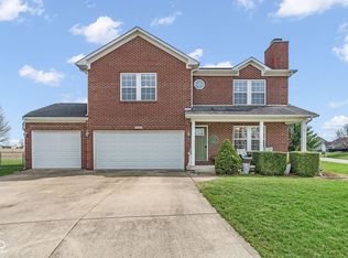 13053 N River Grove Dr, Columbus, IN