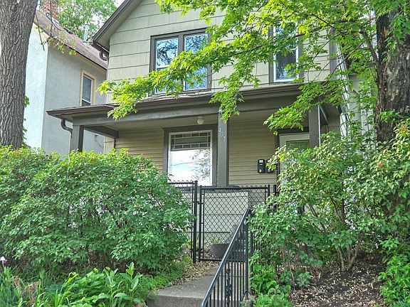 2nd image of 407 19th Ave NE