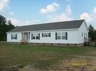 1579 Honeycutt Rd, Clinton, NC 28328