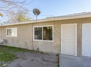 140 N Gilbert St, Hemet, CA 92543