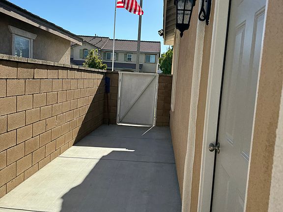 4th image of 6880 Edinburgh Rd