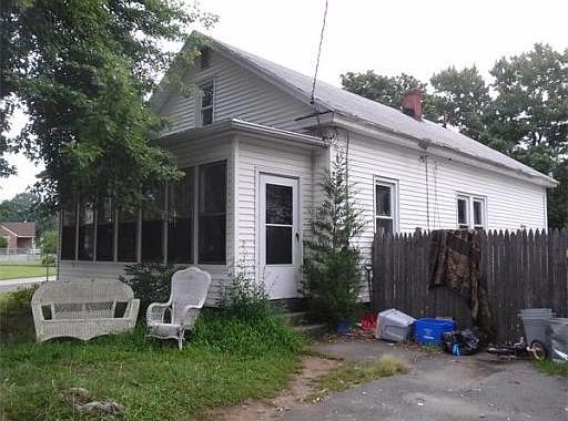 2nd image of 7 Rhodes Ave
