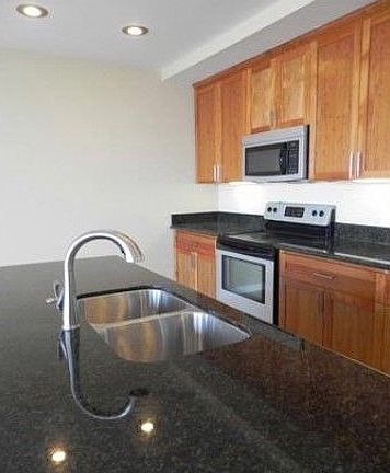 2nd image of 105 NW 23rd Ave #104