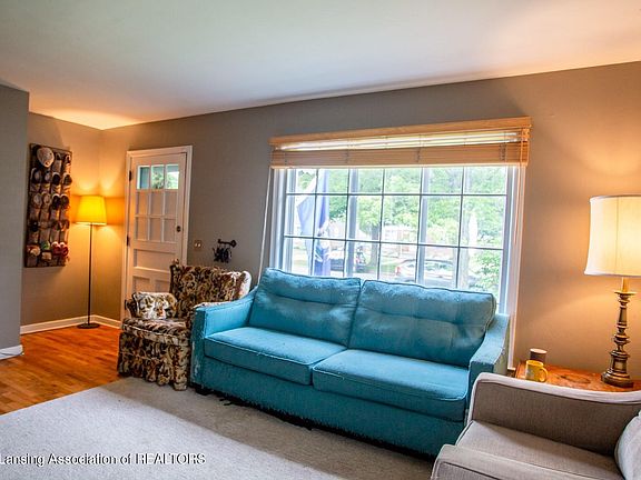 3rd image of 3130 Sablain Parkway Dr