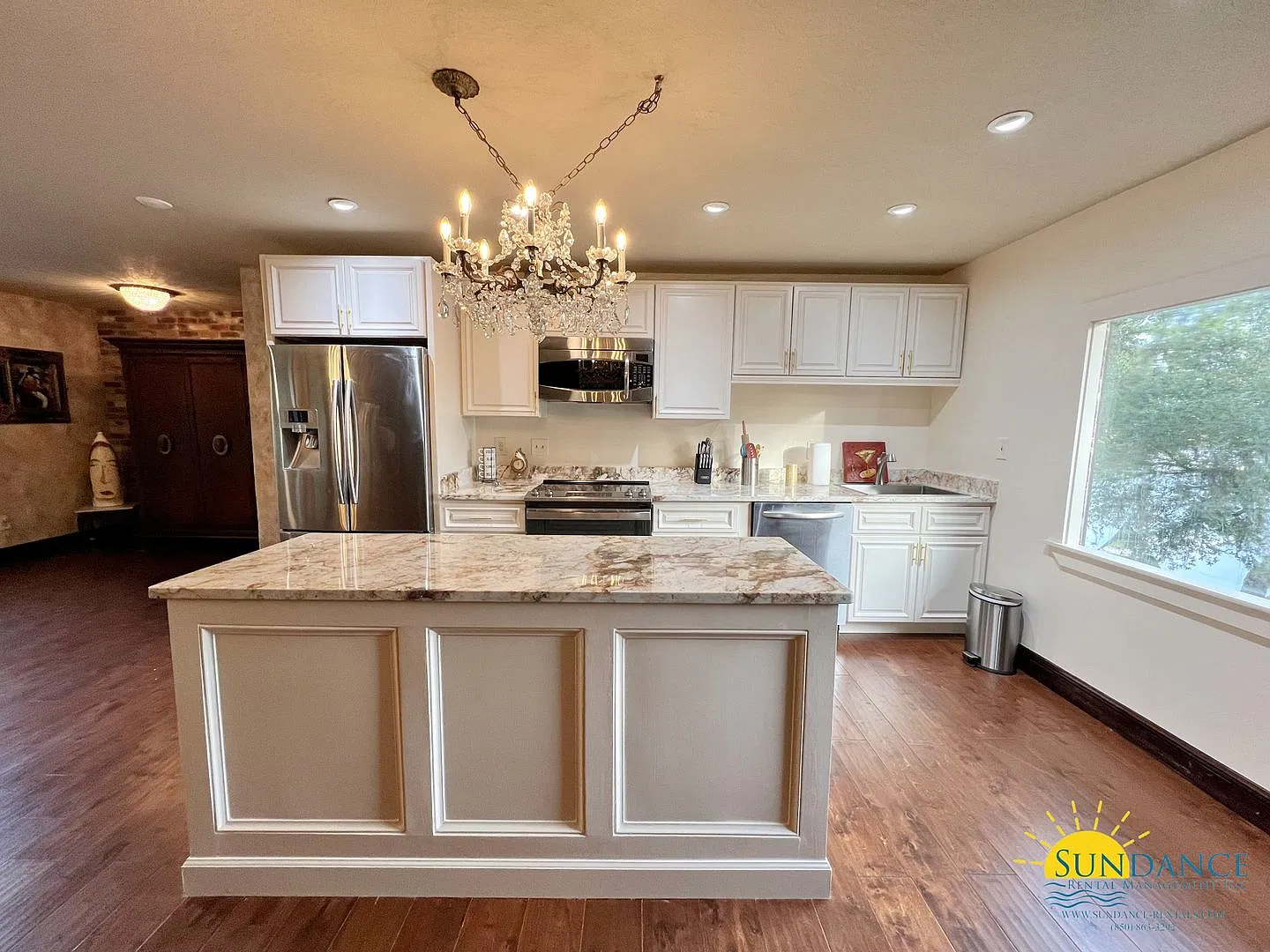Unique Furnished Waterfront Rental on Don's Bayou! — Photo 4