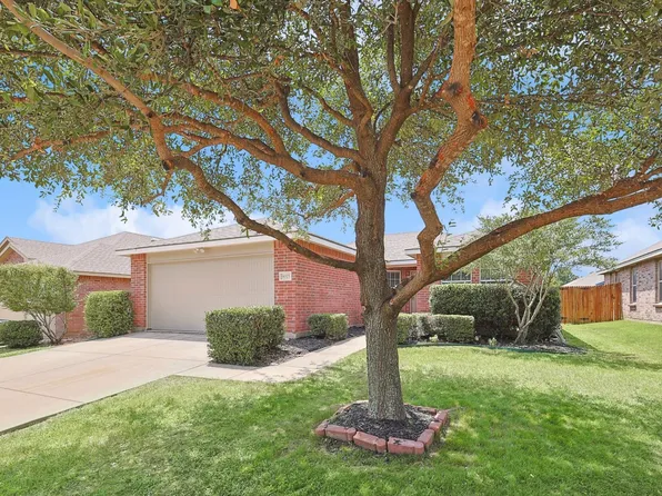 9025 Noontide Dr, Fort Worth, TX 76179