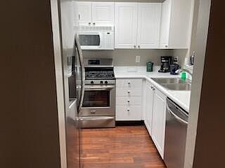 5th image of 201 Hawkins Ln #91D